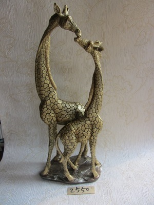 匠心獨(dú)運(yùn)，優(yōu)雅相伴 德化縣印藝印刷有限責(zé)任公司樹(shù)脂陶瓷長(zhǎng)頸鹿夫婦工藝品